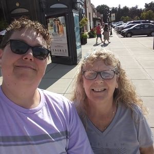 Meet your Posher, Delena